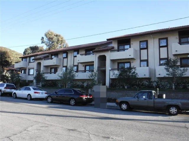 28011 Tiffany Lane 327, Canyon Country, California 91387