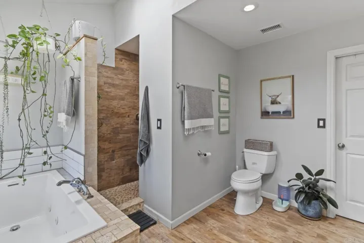 1012 Reaser Lane, Ramona, California 92065