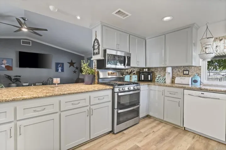 1012 Reaser Lane, Ramona, California 92065