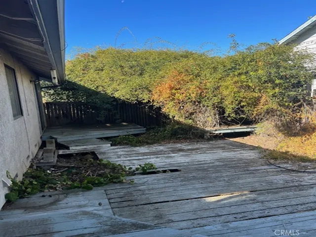 SIDE YARD