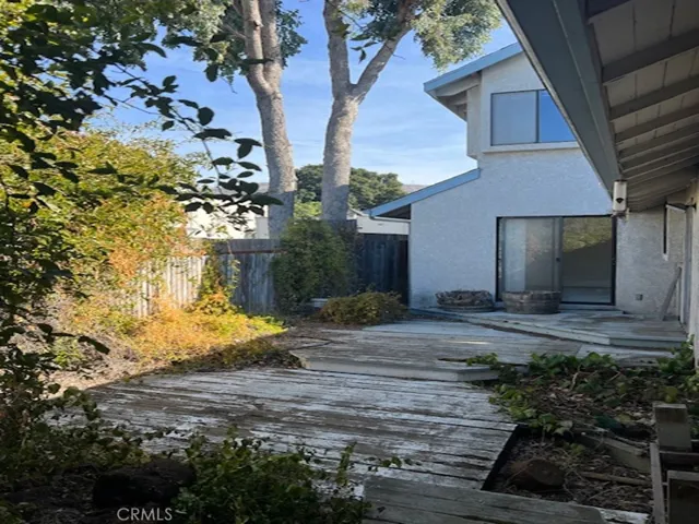 SIDEYARD