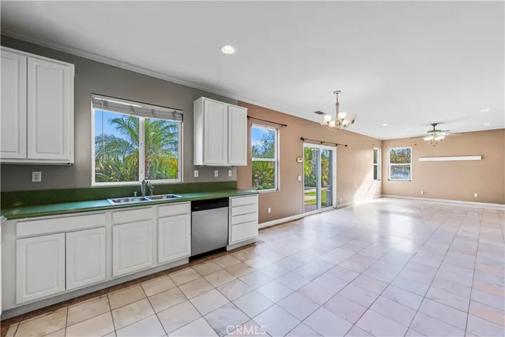 Kitchen/ family room