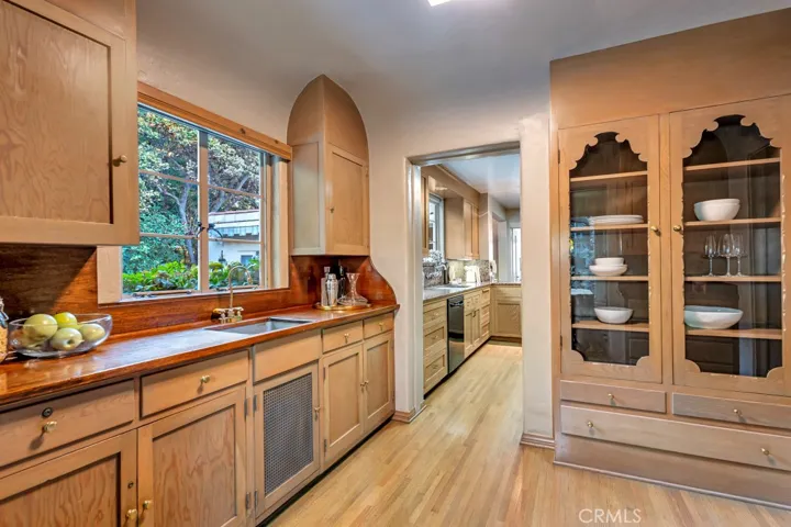 Butler's pantry from dining room and breakfast nook corner.