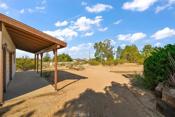 14214 Monte Verde Road, Apple Valley, California 92307