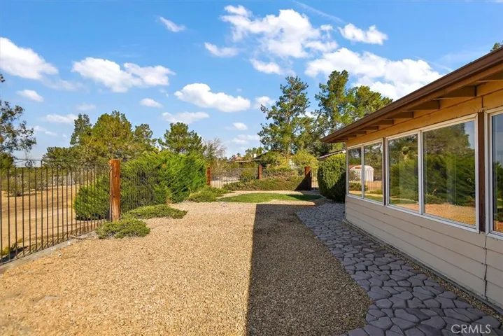 14214 Monte Verde Road, Apple Valley, California 92307