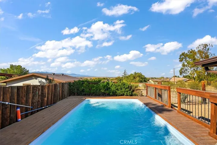 14214 Monte Verde Road, Apple Valley, California 92307