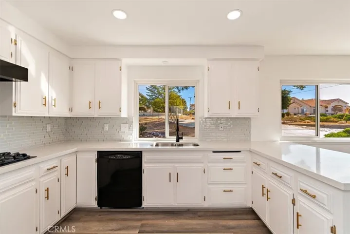 14214 Monte Verde Road, Apple Valley, California 92307