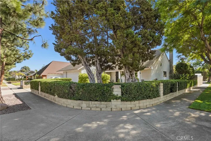 1512 Beechwood Street, Santa Ana, California 92705