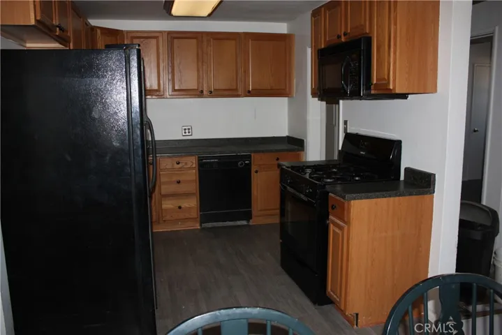 Kitchen. Granite counter New kitchen cabinets