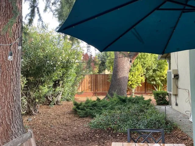 536 Easy Street, Mountain View, California 94043