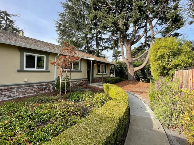 536 Easy Street, Mountain View, California 94043