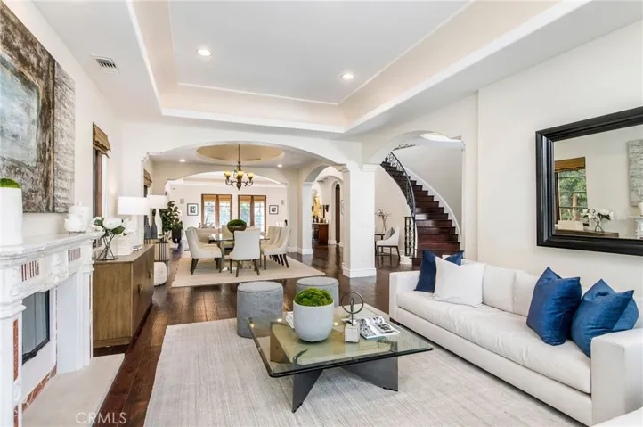 733 Moreno Avenue, Los Angeles, California 90049