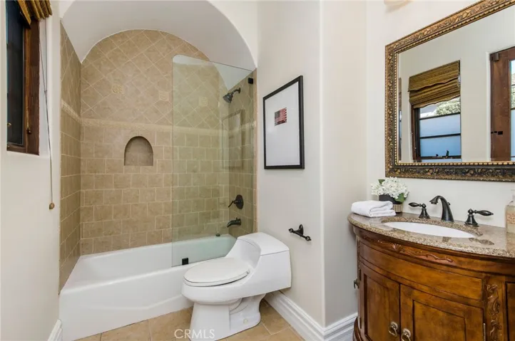 733 Moreno Avenue, Los Angeles, California 90049