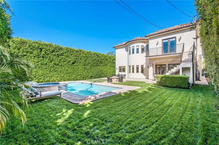733 Moreno Avenue, Los Angeles, California 90049