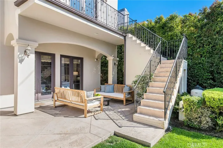 733 Moreno Avenue, Los Angeles, California 90049