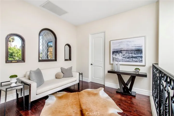 733 Moreno Avenue, Los Angeles, California 90049