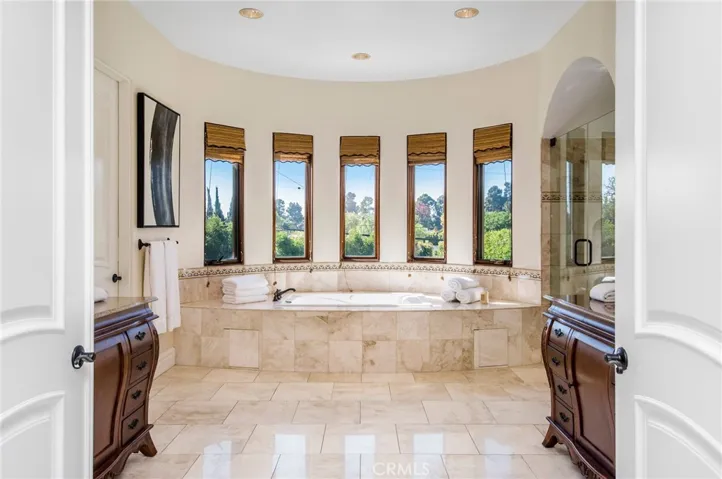 733 Moreno Avenue, Los Angeles, California 90049
