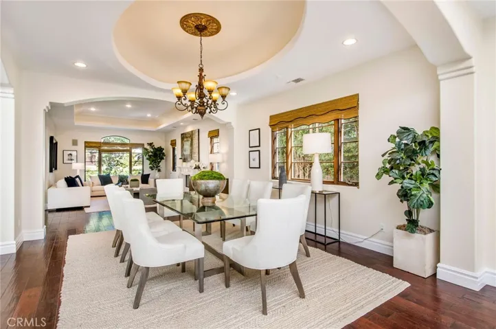 733 Moreno Avenue, Los Angeles, California 90049