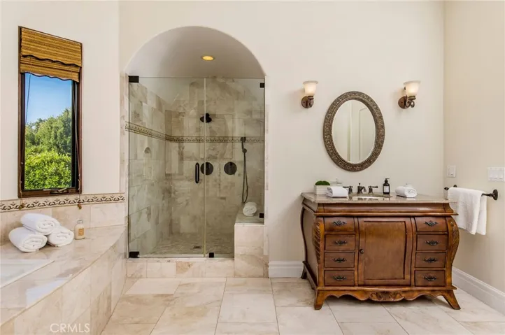 733 Moreno Avenue, Los Angeles, California 90049