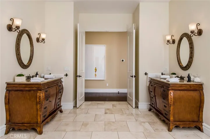 733 Moreno Avenue, Los Angeles, California 90049