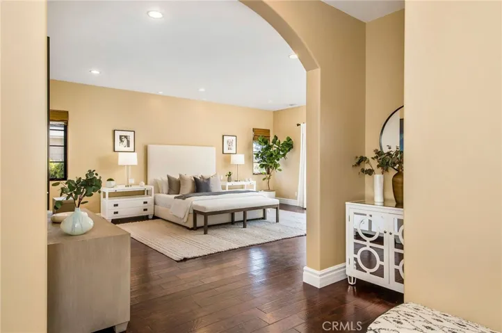 733 Moreno Avenue, Los Angeles, California 90049