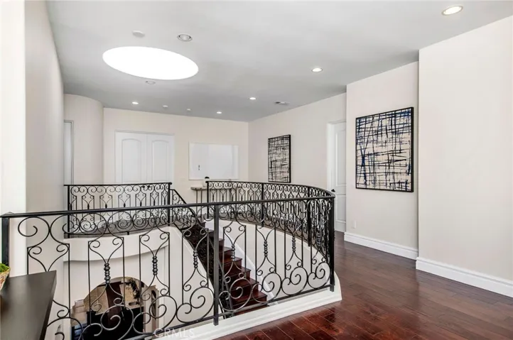 733 Moreno Avenue, Los Angeles, California 90049
