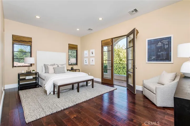 733 Moreno Avenue, Los Angeles, California 90049
