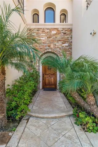 733 Moreno Avenue, Los Angeles, California 90049