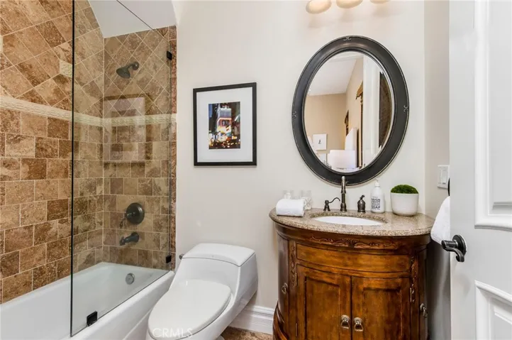 733 Moreno Avenue, Los Angeles, California 90049