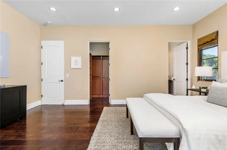 733 Moreno Avenue, Los Angeles, California 90049