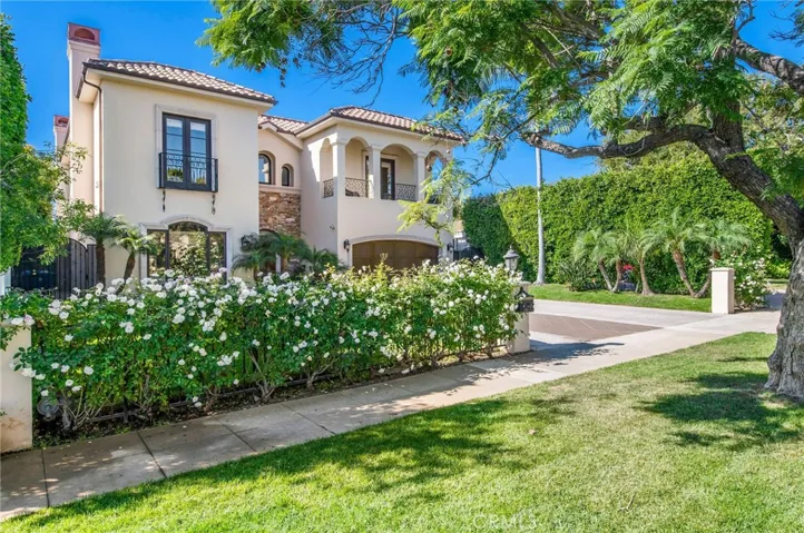 733 Moreno Avenue, Los Angeles, California 90049