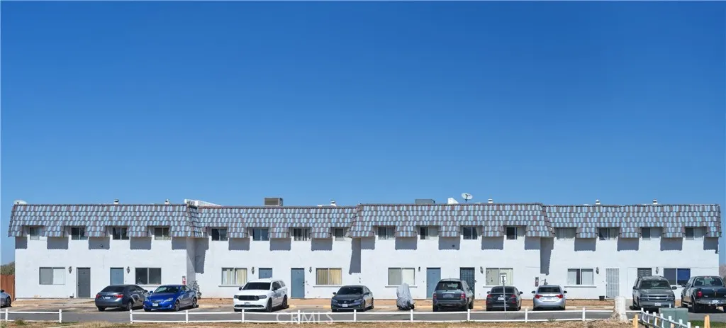 22526-22544 Sioux Road, Apple Valley, California 92308