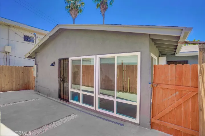 869 Glenway Drive, Inglewood, California 90302