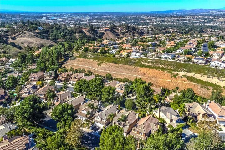 915 S Cottontail Lane, Anaheim Hills, California 92808