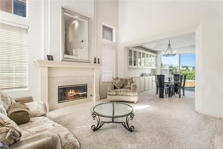 2 Fireplaces