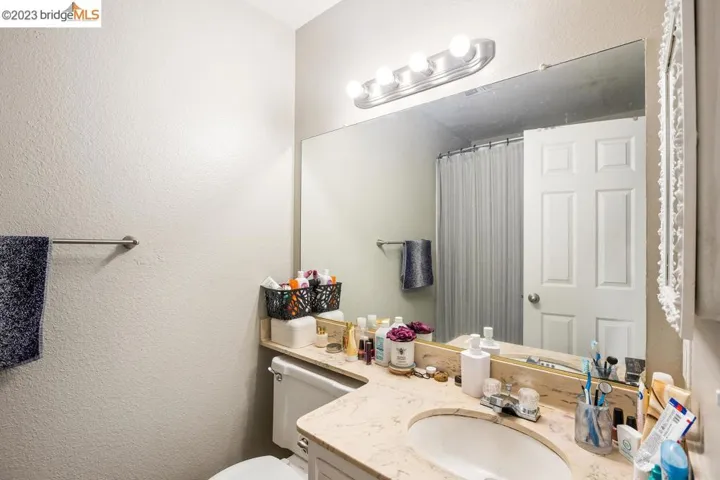 2340 Villanova Cir, Sacramento, California 95825