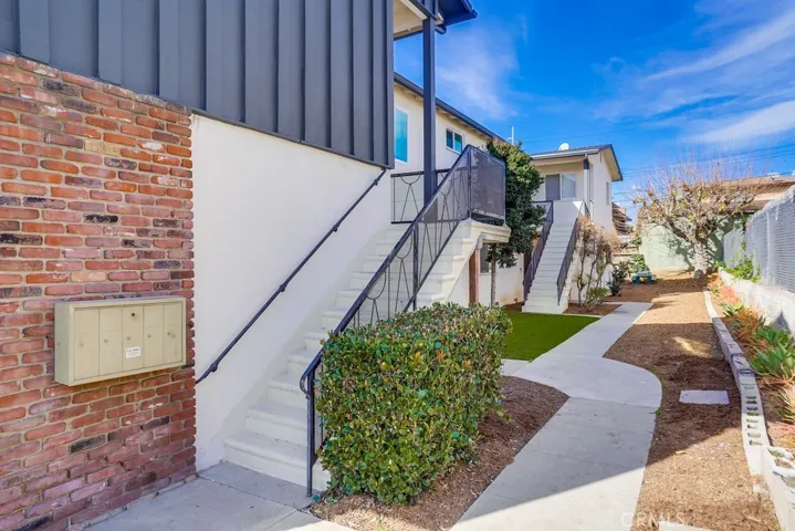 629 Hardin Drive, Inglewood, California 90302