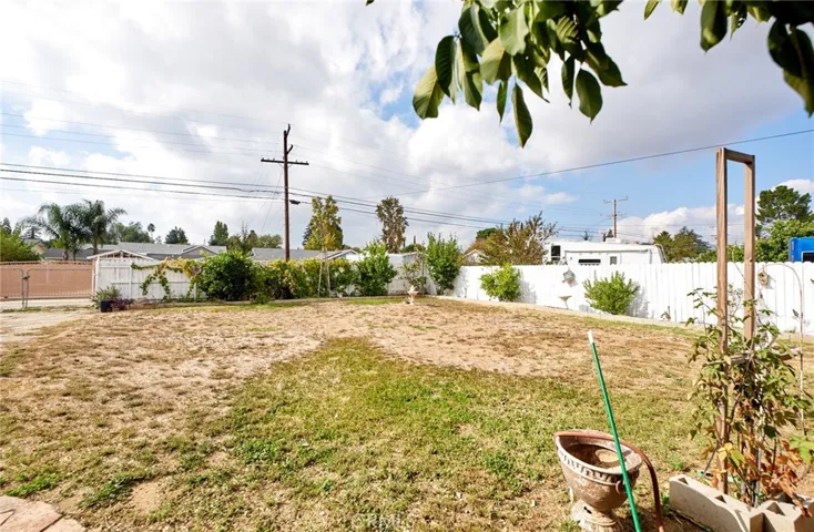 1263 Michigan Avenue, Beaumont, California 92223