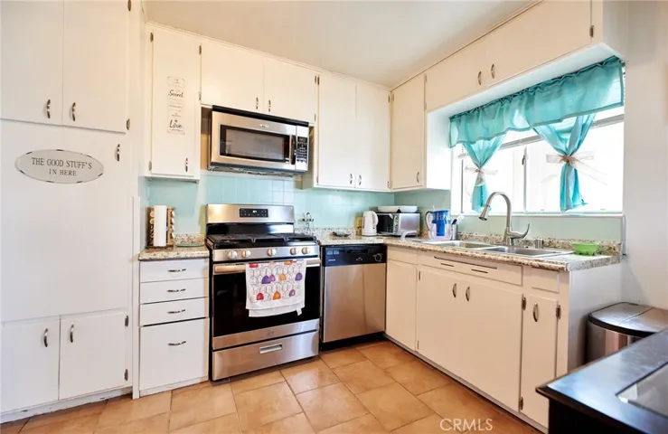 1263 Michigan Avenue, Beaumont, California 92223