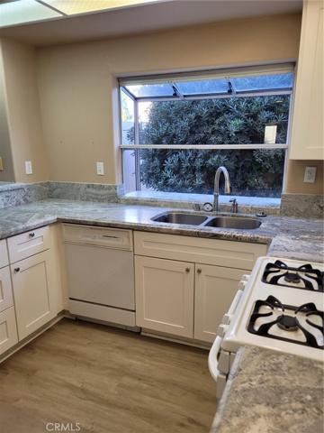 Kitchen 4