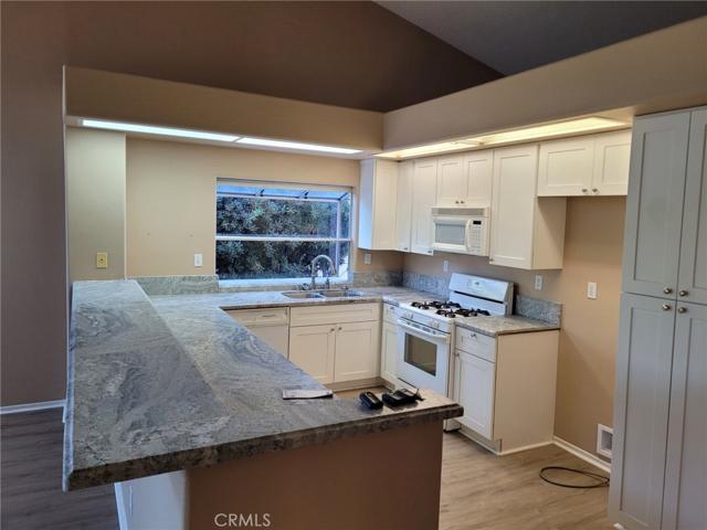 Kitchen 3