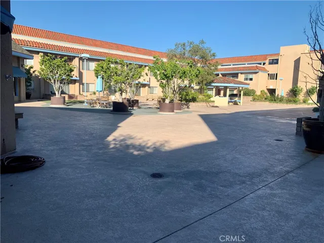Common area to enjoy.