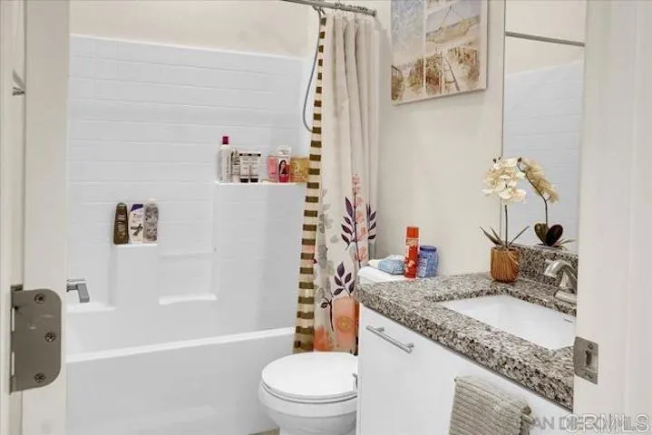 5320 Calle Rockfish 7, San Diego, California 92154