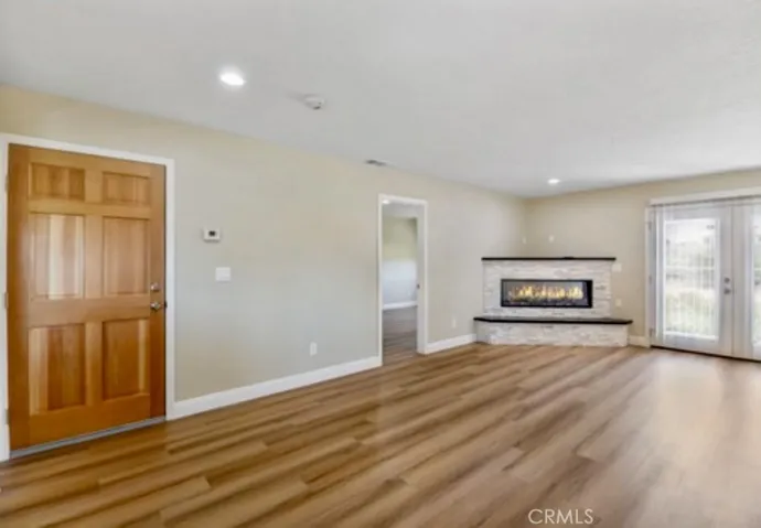 16266 Viho Road, Apple Valley, California 92307