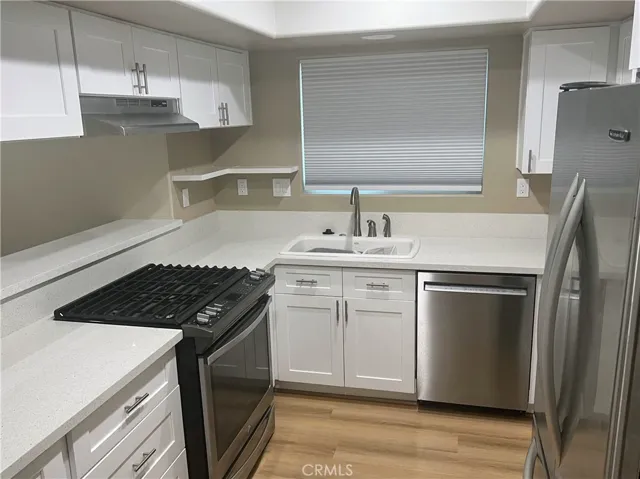 16266 Viho Road, Apple Valley, California 92307
