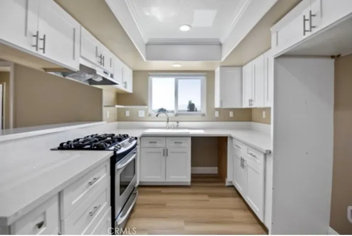 16266 Viho Road, Apple Valley, California 92307