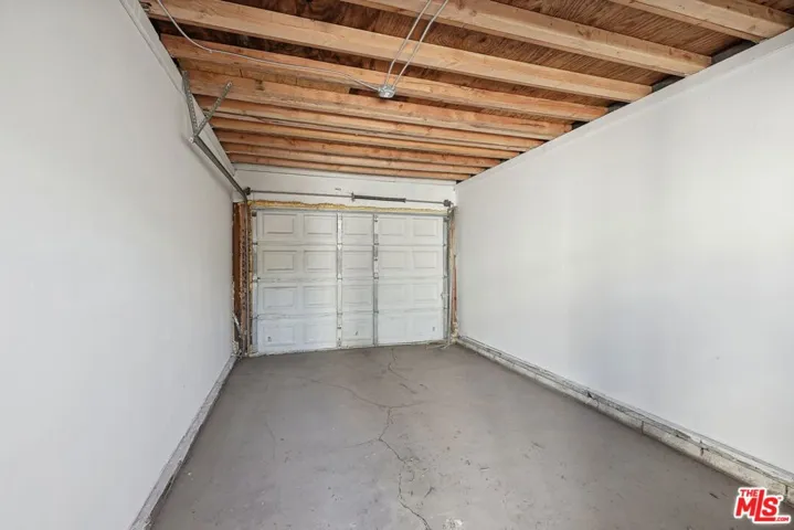 Detached Garage