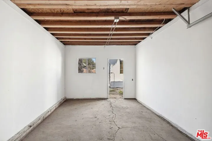 Detached Garage