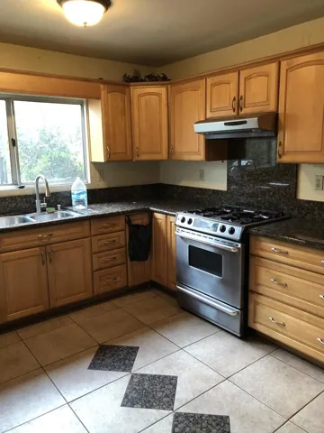 1461 Bridgeview Drive, San Diego, California 92105