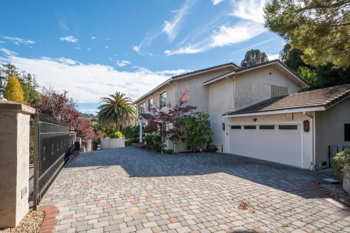 1285 Tartan Trail Road, Hillsborough, California 94010